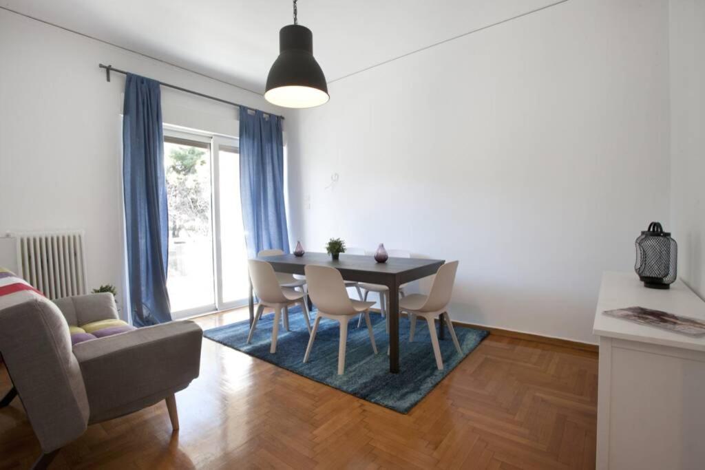 Palaio Faliro, A Bright And Spacious Apartment Athen Exterior foto