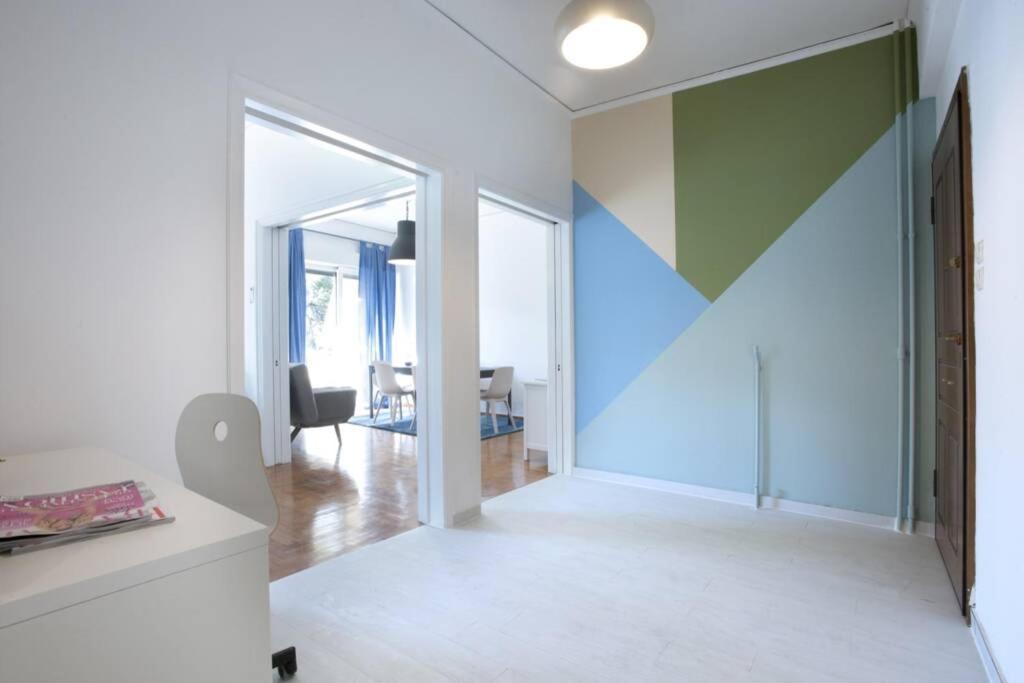 Palaio Faliro, A Bright And Spacious Apartment Athen Exterior foto