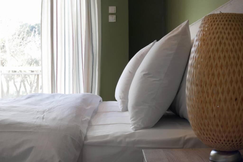 Palaio Faliro, A Bright And Spacious Apartment Athen Exterior foto